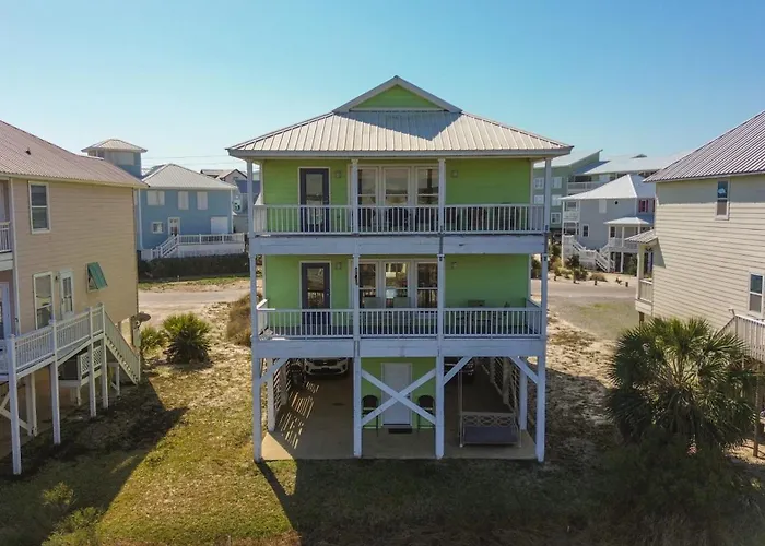 Amazing 5-bedroom With Incredible Views From 4 Balconies *