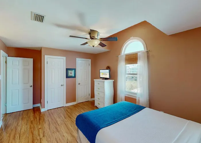 Amazing 5-bedroom With Incredible Views From 4 Balconies Holiday home Gulf Shores
