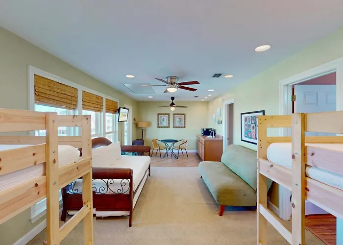 Amazing 5-bedroom With Incredible Views From 4 Balconies *