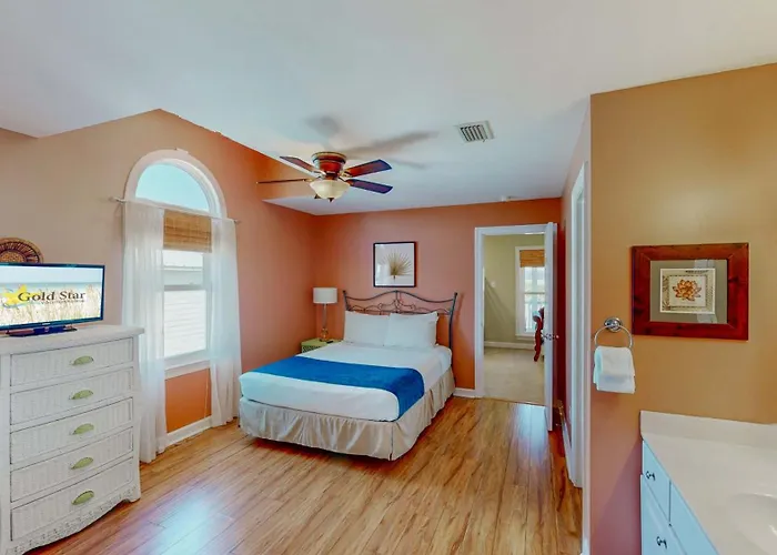 Amazing 5-bedroom With Incredible Views From 4 Balconies * Gulf Shores