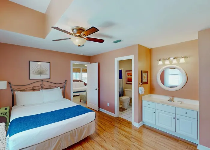Amazing 5-bedroom With Incredible Views From 4 Balconies *