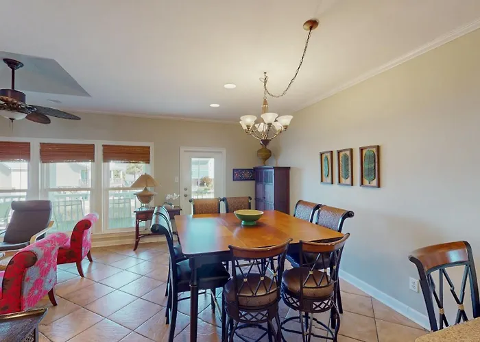 Amazing 5-bedroom With Incredible Views From 4 Balconies * Gulf Shores
