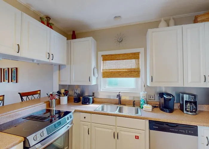 Amazing 5-bedroom With Incredible Views From 4 Balconies